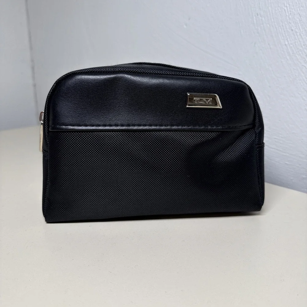 TUMI For Delta Pouch Travel Case Nylon Cosmetic Bag Empty Black 4,5